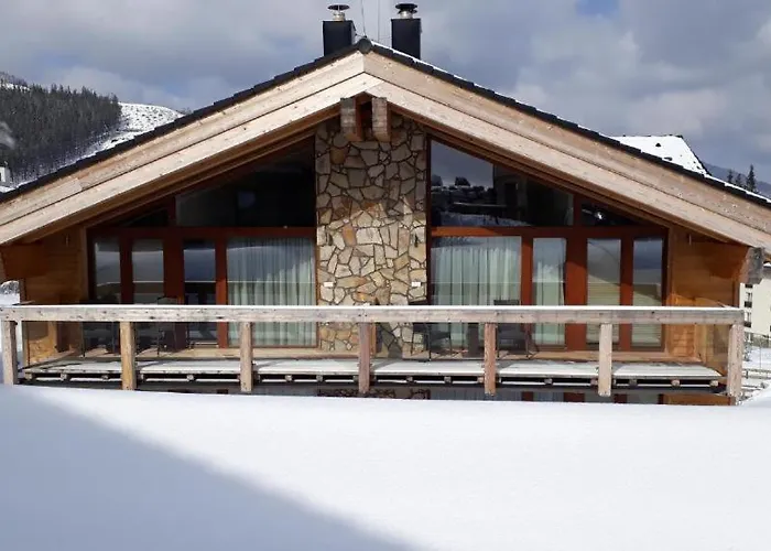 Jasna Franco Jacuzzi & Sauna 데마노브스카돌리나